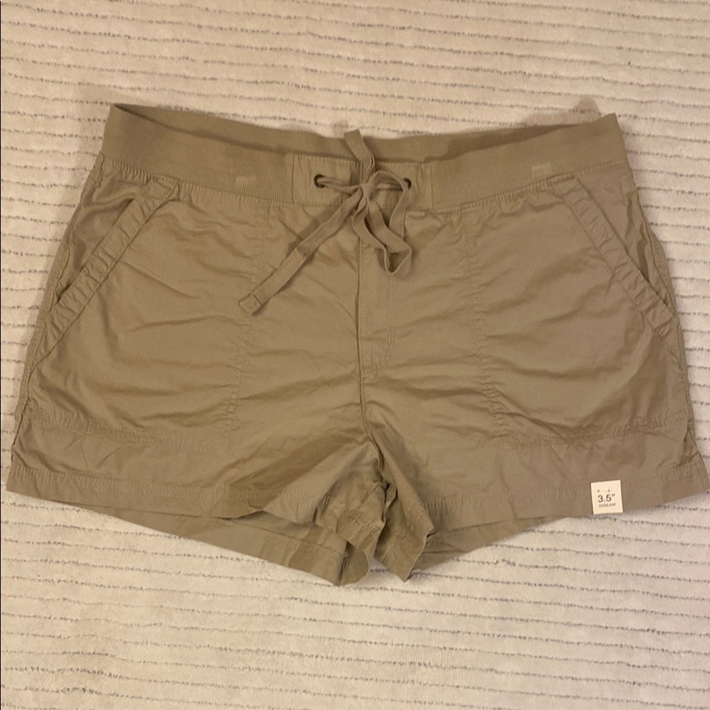 ST JOHN’SBAY. Women's Tan Casual Shorts